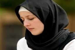 محکومیت زن فرانسوی به دلیل استفاده از حجاب