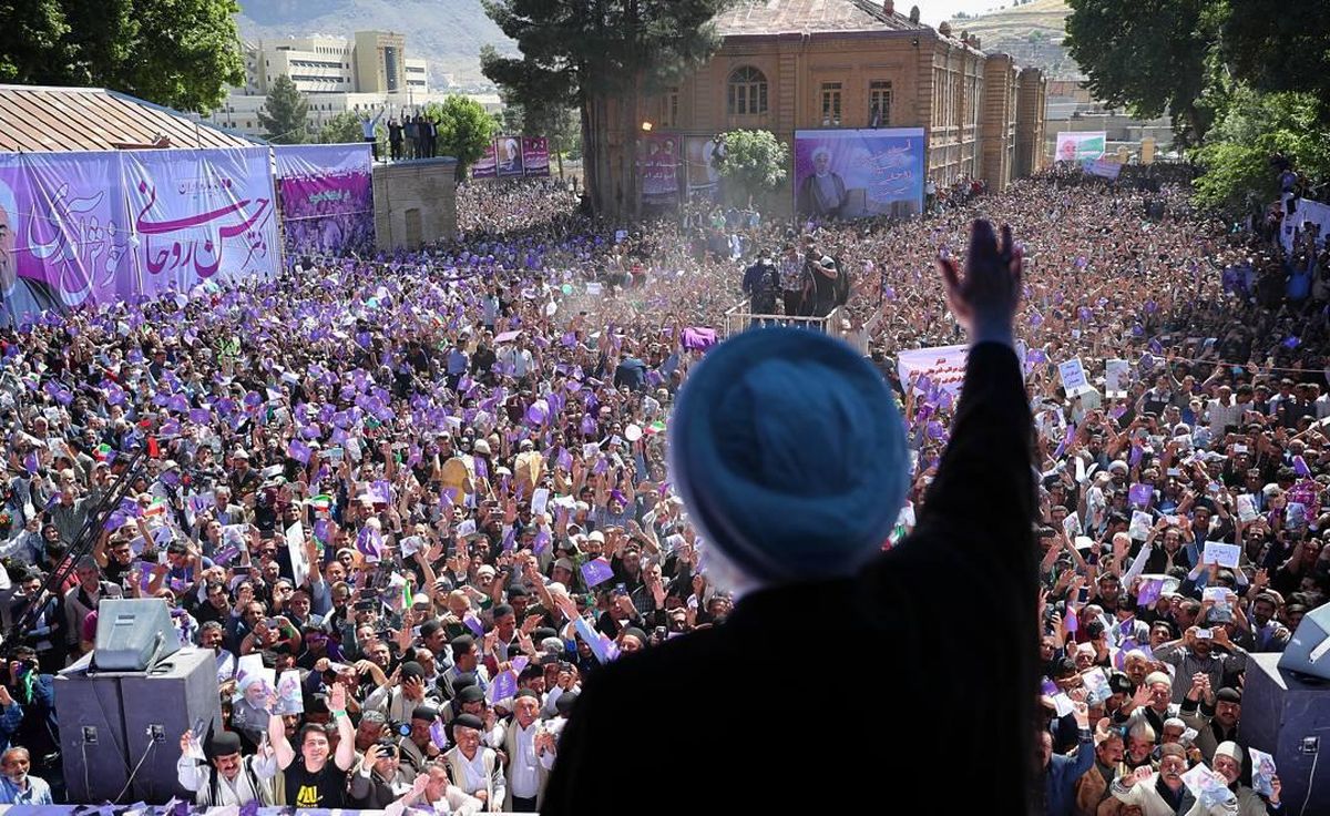 ما با نظامی ها دوست هستیم اما نظامی باید کار نظامی گری خودش را انجام بدهد / ما راهمان را ادامه می دهیم، از دلواپسان هراس نداریم / افتخار من خدمت به مردم ایران و لرستان عزیز است