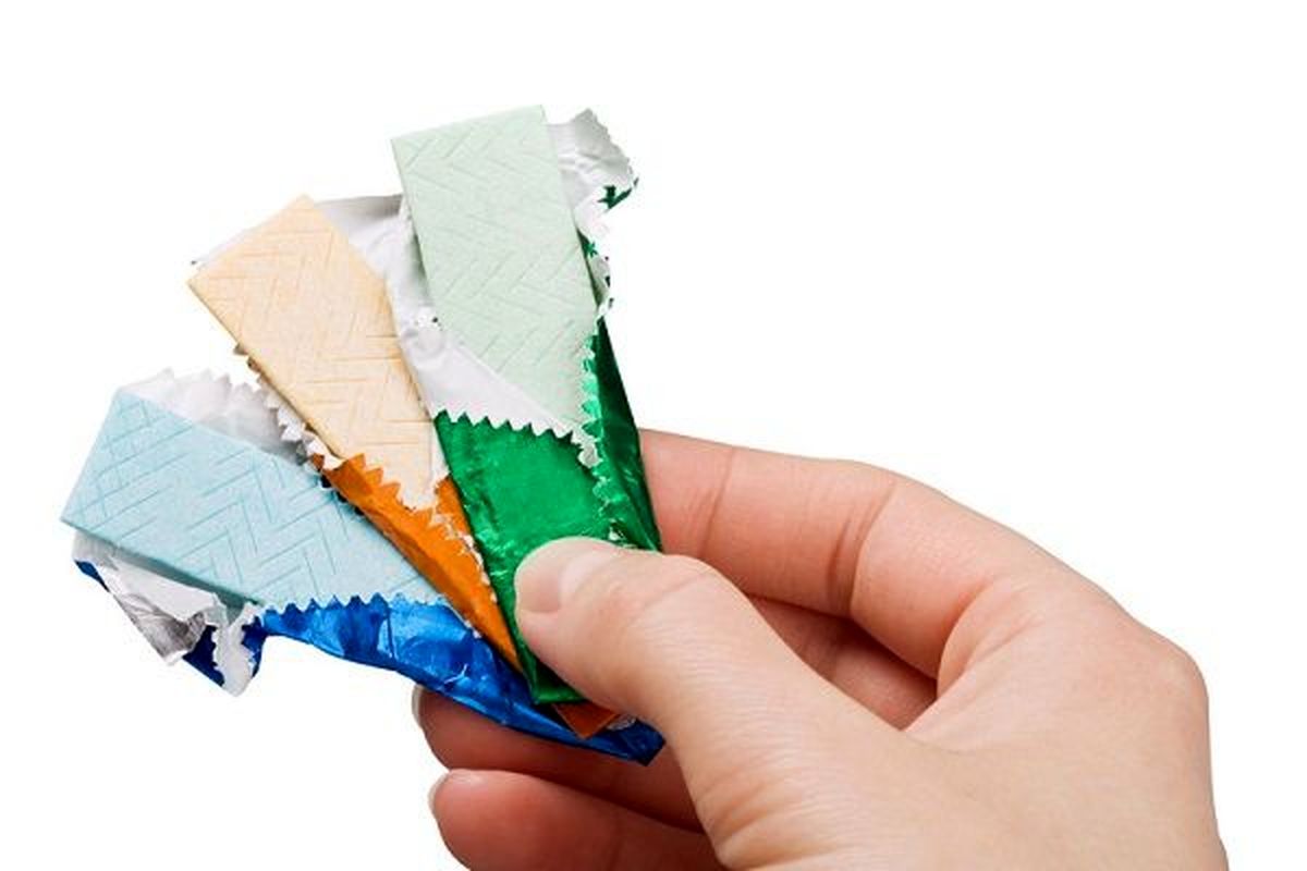 نحوه تولید آدامس از نفت تا به آخر / فیلم