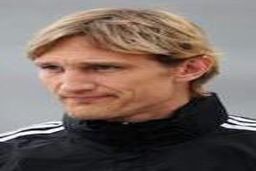 سرمربی لورکوزن اخراج شد
