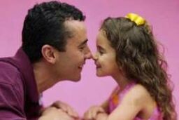 ۱۰ ارزش مهم که باید به کودکتان بیاموزید