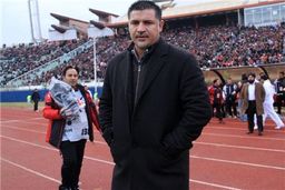 تهدید دایی به کناره‌گیری از پرسپولیس