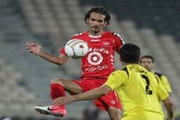 محرومیت ۲ پرسپولیسی از بازی با فولاد
