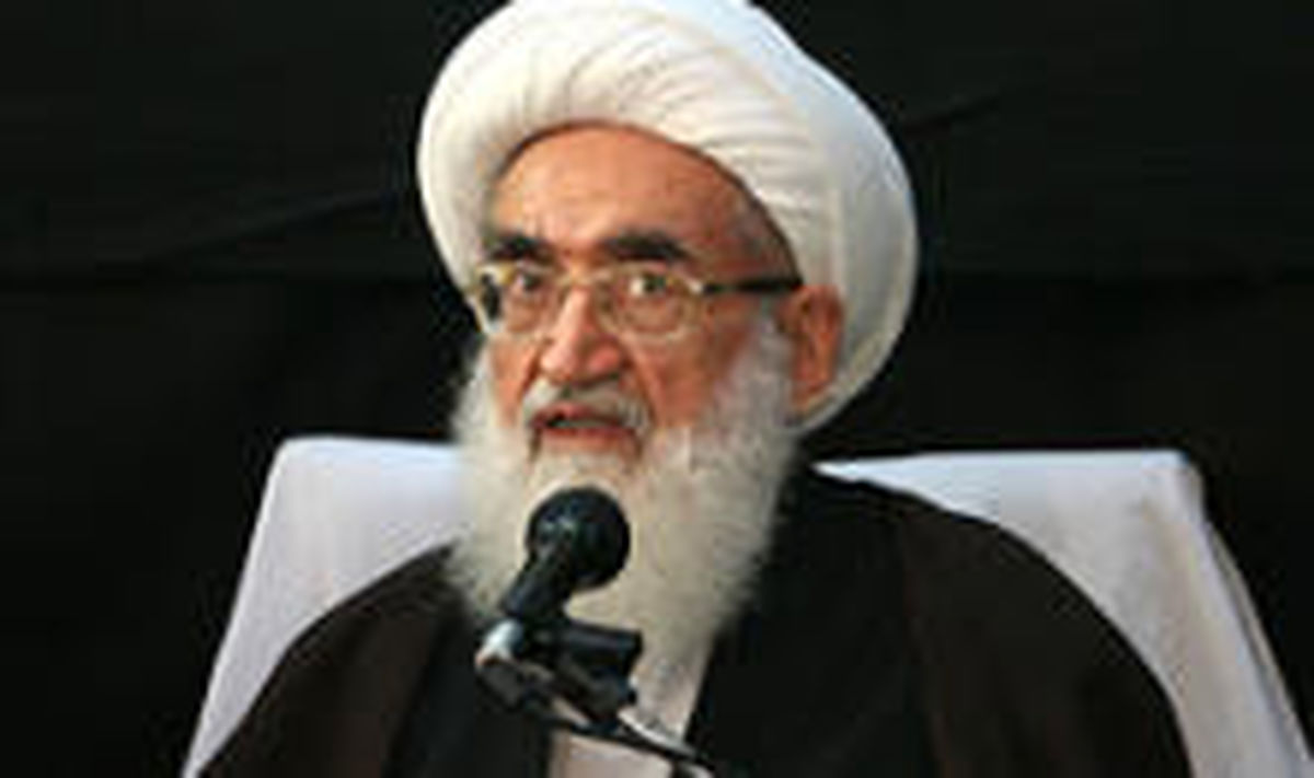 انتقاد آیت الله نوری همدانی از عدم نظارت بر قیمت ها / تمرکز سرمایه ها در بانک ها سبب رکود اقتصاد می شود