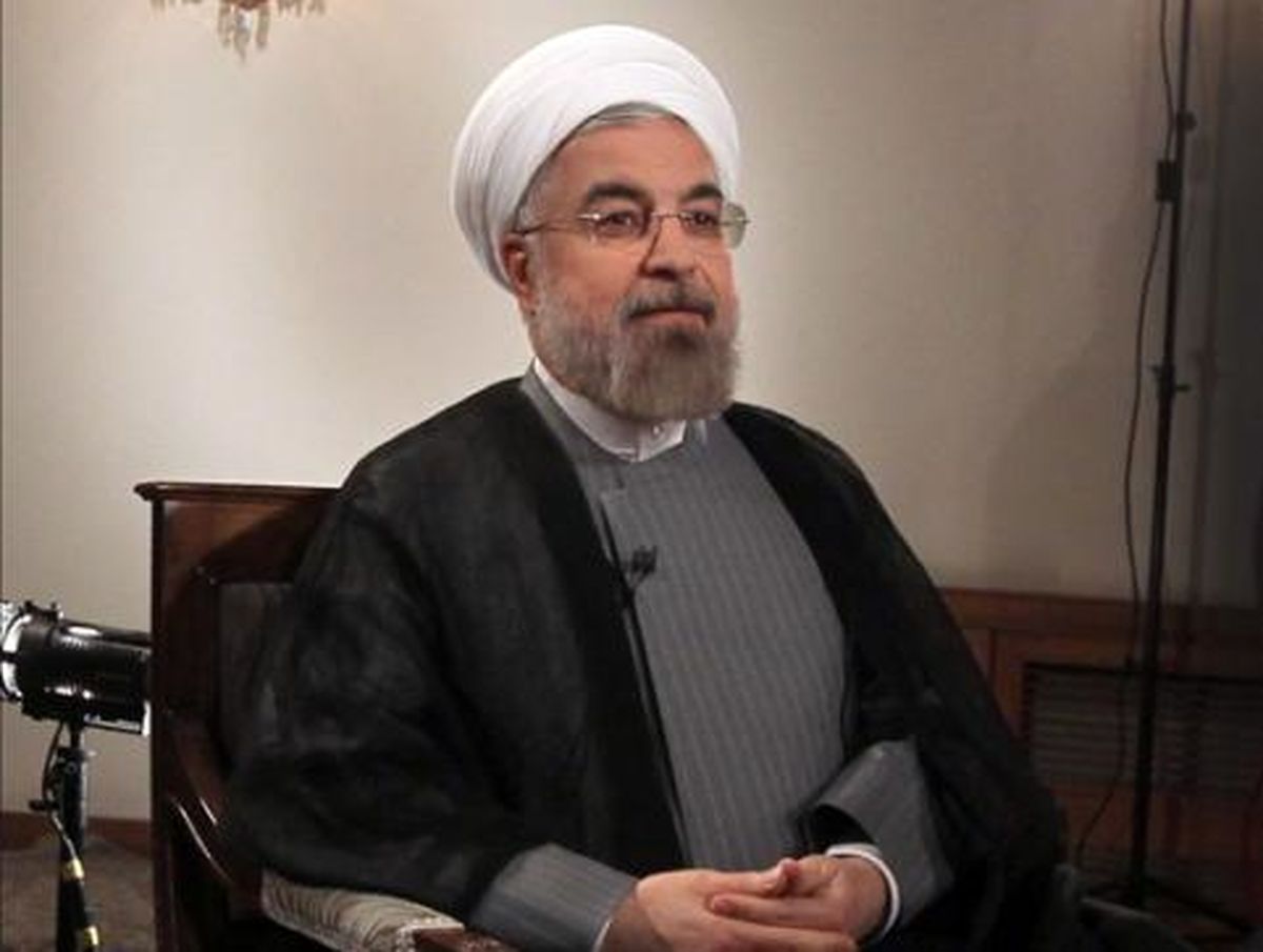 حضور روحانی در وزارت صنعت / اختصاص یارانه به تولید، موضوع اصلی بحث