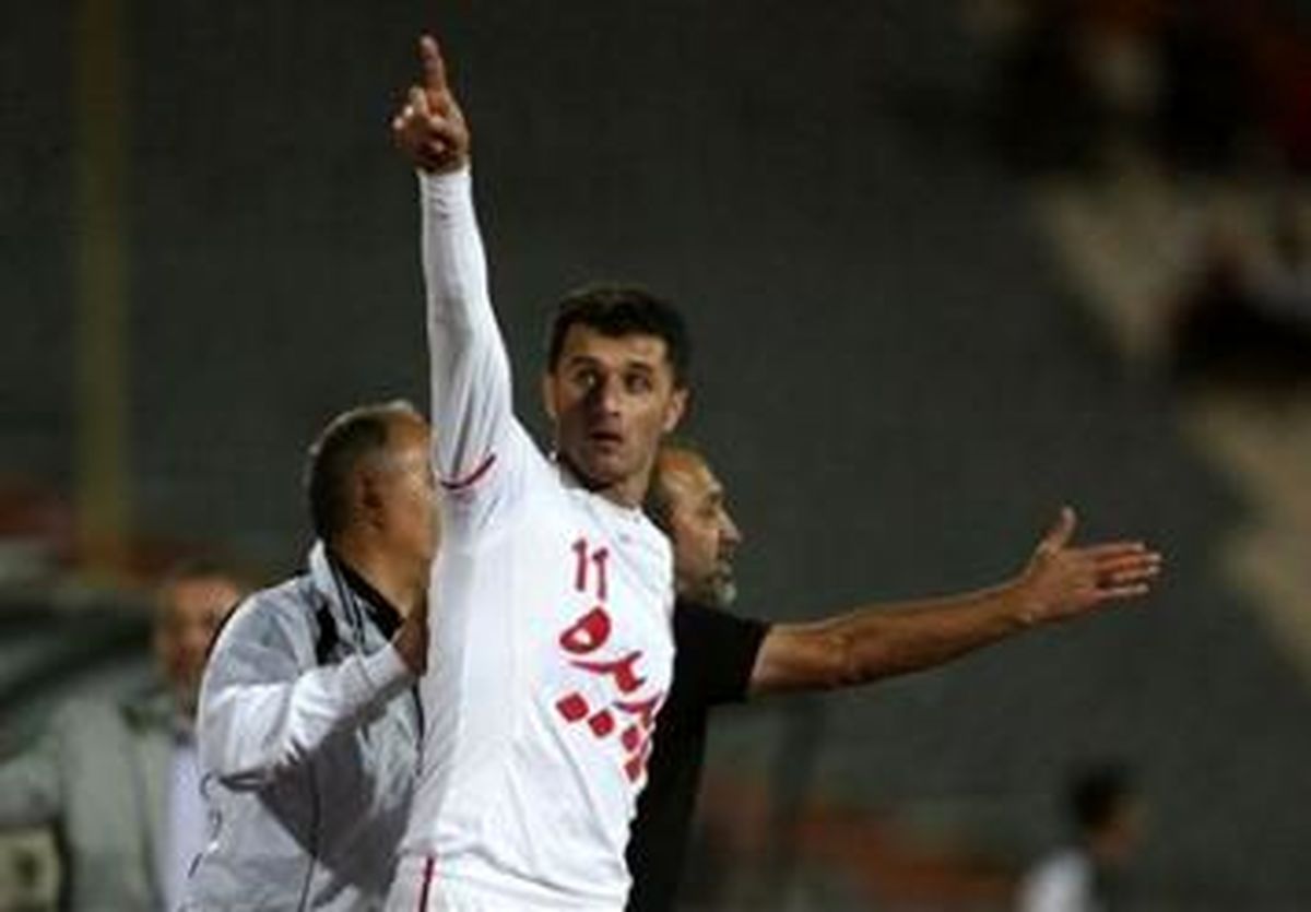 پدیده قهرمان لیگ یک شد