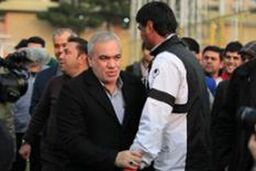 جام را ببریم، توش نون خورد می کنیم و می خوریم!!