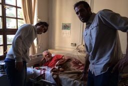 کری خوانی سرخابی صمد و حدادی با جانبازان در آسایشگاه ثارالله