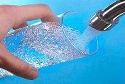 قیمت ناچیز، یک عامل مشکل کم آبی در ایران است