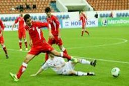 تیم ملی جوانان با نیروی زمینی و هنرمندان دیدار می کند