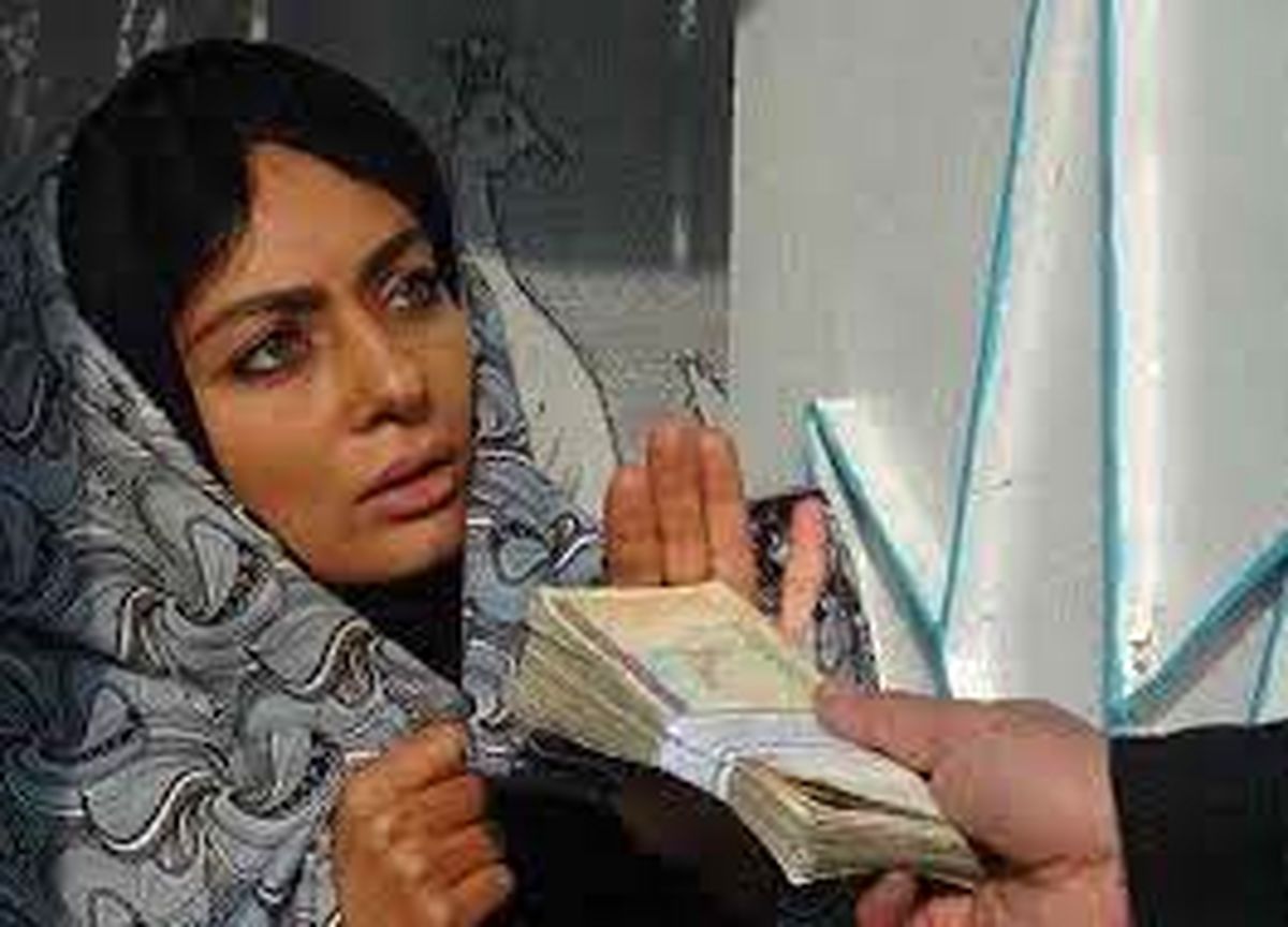 معرفی و نقد فیلم حاضر درجشنواره فجر / فیلم به کارگر ساده نیازمندیم