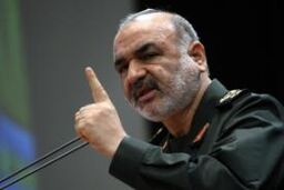 اقتدار علمی راه اصلی مصون شدن از فشار دشمن است