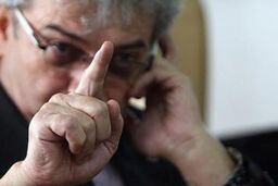 هیچ پزشکی زیرمیزی نمی گیرد؛ مردم پرداخت می کنند