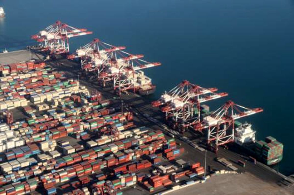 تخلیه و بارگیری ۷۵ میلیون تن کالا در بندر شهید رجایی