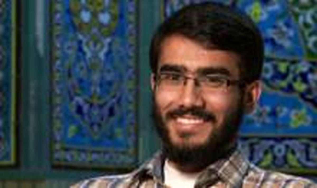 نمایندگان آیت الله مکارم شیرازی با خانواده شهید خلیلی دیدار کردند