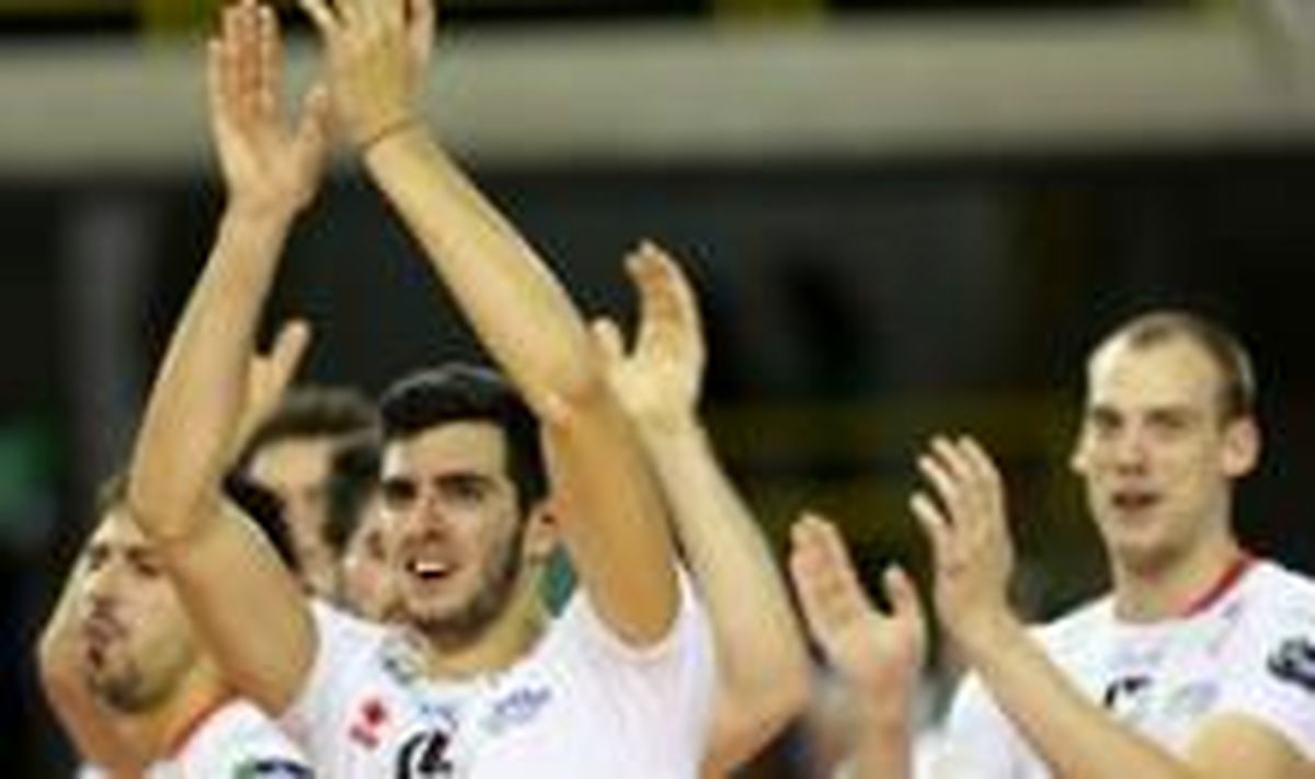 فدراسیون جهانی والیبال به ترنتینو و الریان وایلد کارت داد
