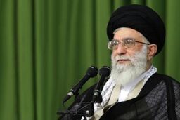 تأکید امام خامنه ای بر جامعیت و شخصیت بی نظیر و بی بدیل آیت الله مشکینی(ره)