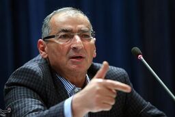 شعار «اقتصاد بدون نفت» رهبری از سالها پیش باید توسط دولتمردان اجرا می شد