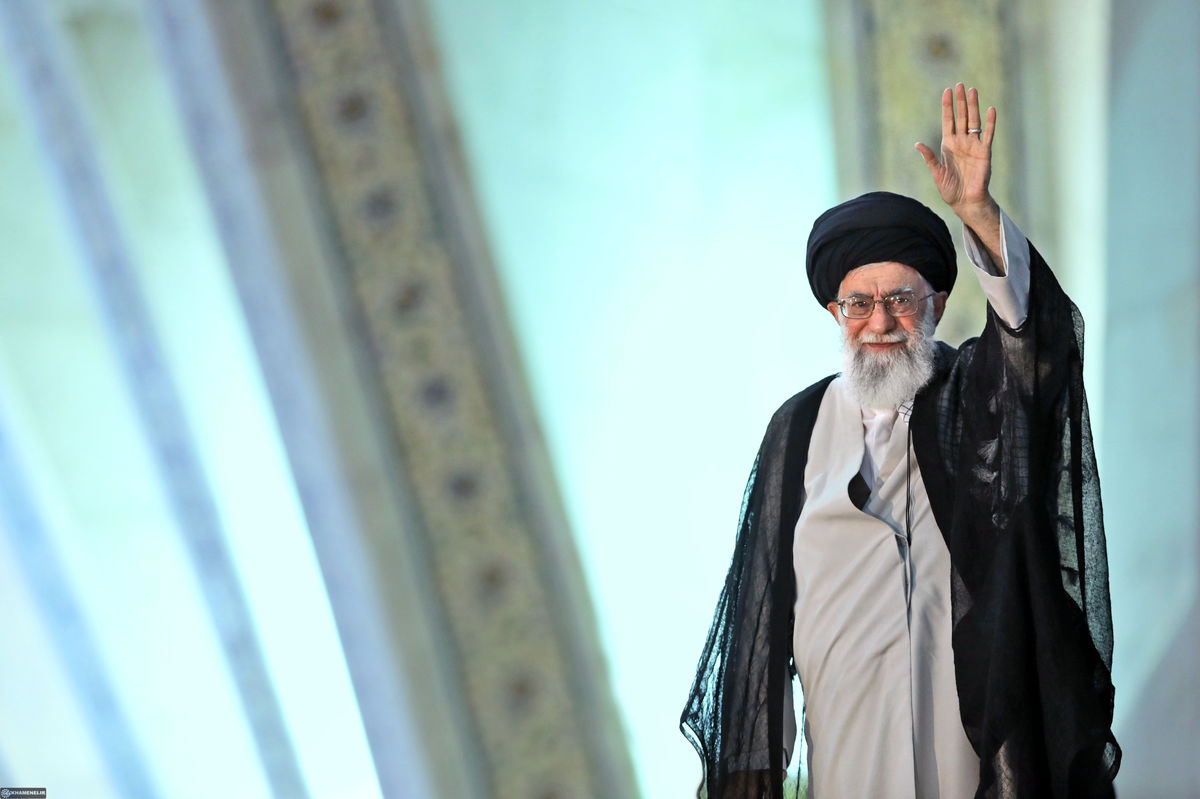 رهبر انقلاب: به توفیق پروردگار و به تجربه‌ی ۳۸ سال گذشته، فردای این ملت از امروز آن، به‌مراتب بهتر خواهد بود