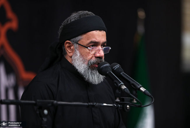 نوای «ای ایران خدایی» حاج محمود کریمی در حضور رهبر انقلاب