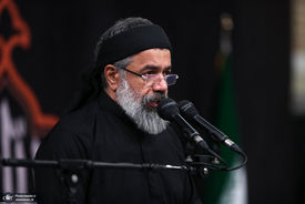 نوای «ای ایران خدایی» حاج محمود کریمی در حضور رهبر انقلاب