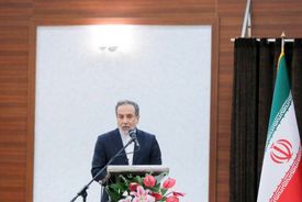
عراقچی: همواره آماده گفت‌وگوهای شرافتمندانه و عادلانه بوده‌ایم
