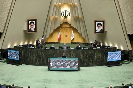 جلسه غیرعلنی مجلس با سرلشکر موسوی و عراقچی 