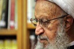 مسئولان فشار سنگین مشکلات اقتصادی را از دوش مردم بردارند