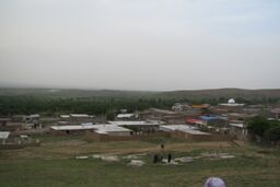 روستایی بدون بیکاری، طلاق و دخانیات