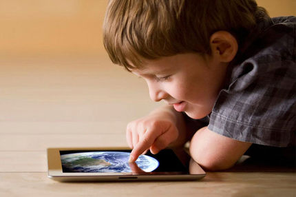 آموزش سنتی در برابر جذابیت سرگرمی دیجیتال