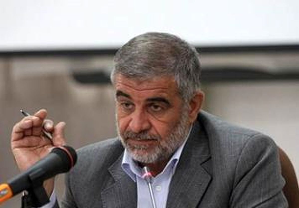هیئتی از کمیسیون امنیت به منظور بررسی برخورد با یک خبرنگار به اصفهان سفر می کند
