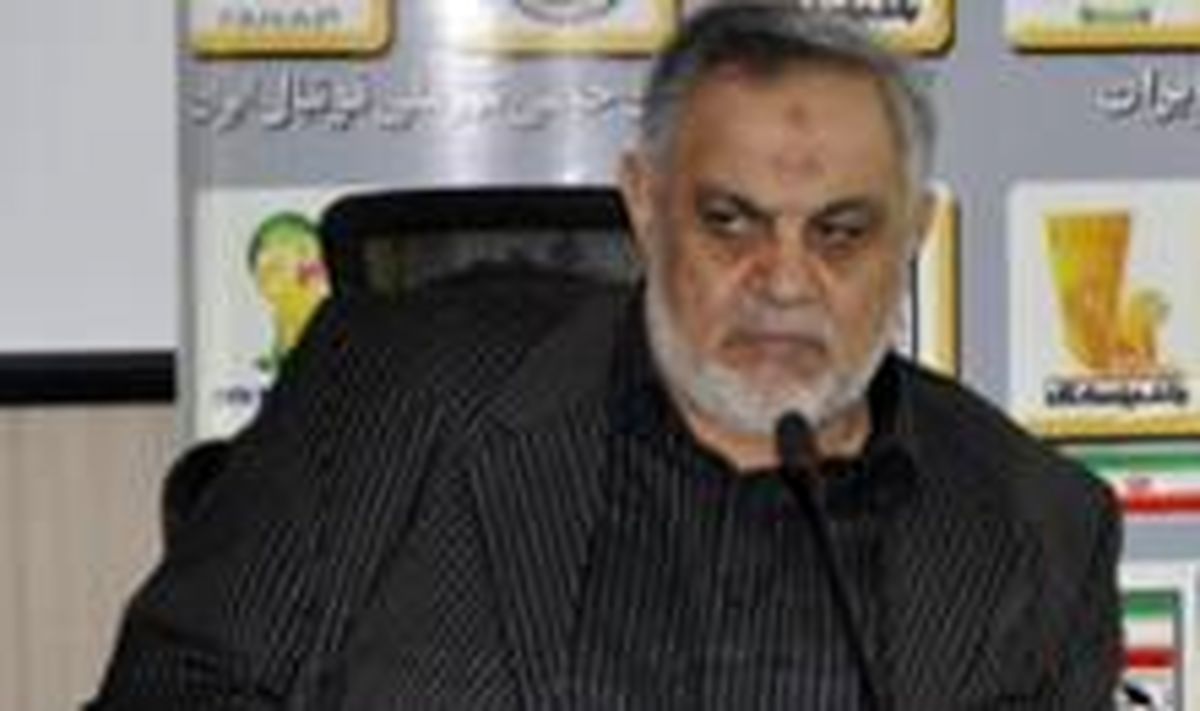آیت اللهی: کشف اصل داستان کارت های پایان خدمت جعلی ارتباطی با فدراسیون ندارد / روی نیمکت امید نمی نشینم